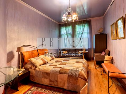 будинок за адресою Грушевського вул.