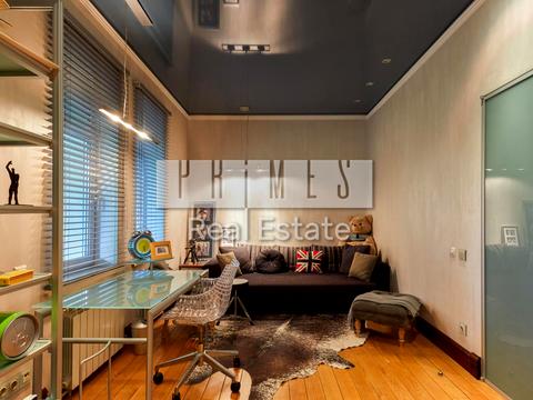 будинок за адресою Грушевського вул.