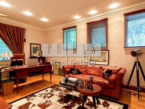 будинок за адресою Грушевського вул.