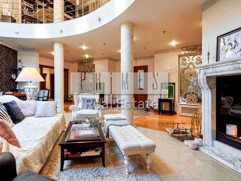 будинок за адресою Грушевського вул.