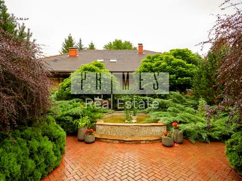 будинок за адресою Грушевського вул.