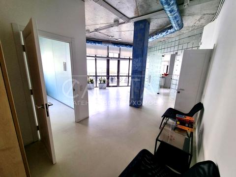 комерційна за адресою Воздвиженська вул., 51А