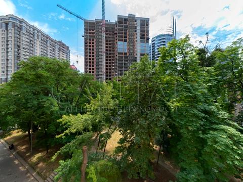 комерційна за адресою Київ, Саперне Поле вул., 31