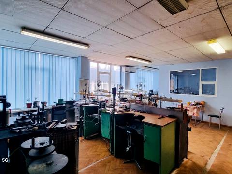 комерційна за адресою Якуба Коласа вул., 8 Б