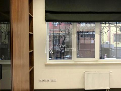 комерційна за адресою Полтавська вул., 10