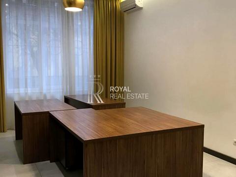 комерційна за адресою Полтавська вул., 10