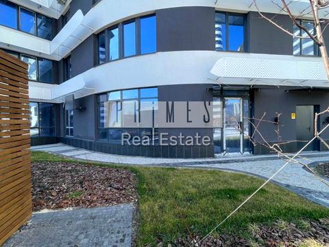 комерційна за адресою Воскресенська вул., 2а