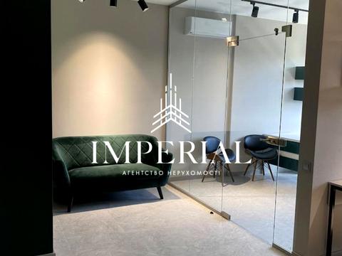 комерційна за адресою Жилянська вул., 68