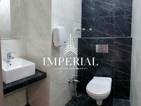 комерційна за адресою Жилянська вул., 68