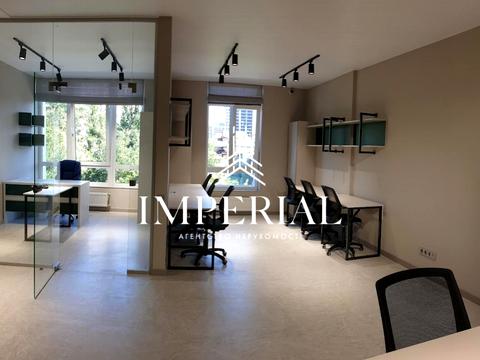 комерційна за адресою Жилянська вул., 68