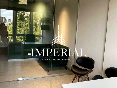 комерційна за адресою Жилянська вул., 68