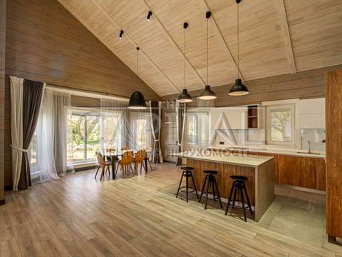 будинок за адресою Осіння