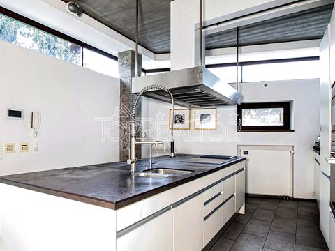 будинок за адресою Харків, Білої Акації вул.