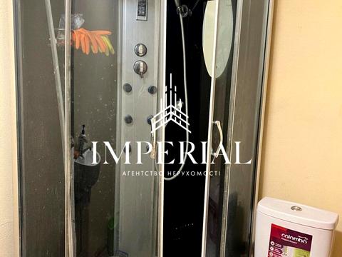 комерційна за адресою Драгоманова вул., 1Н