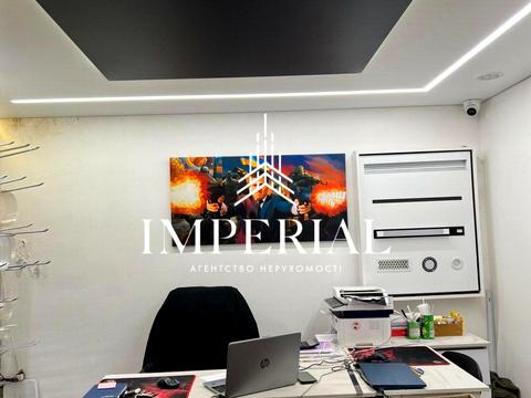 комерційна за адресою Драгоманова вул., 1Н