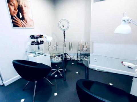 комерційна за адресою Вишгородська вул., 45-Г