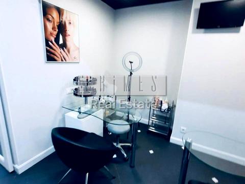 комерційна за адресою Вишгородська вул., 45-Г