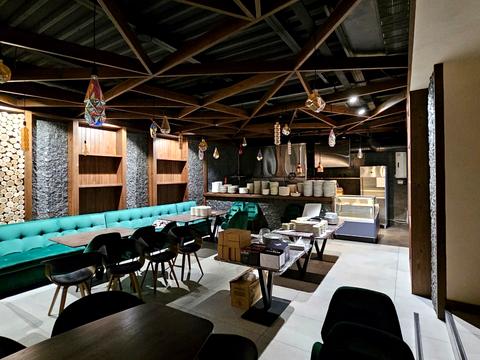 комерційна за адресою Хрещатик вул. (Kreschatic), 29/1