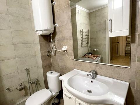 квартира за адресою Київ, Драгоманова вул., 2-Б