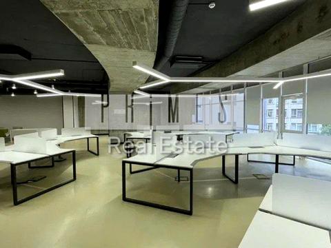 комерційна за адресою Євгена Коновальця вул. (Щорса), 32