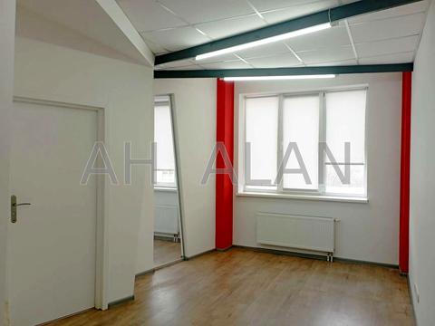 комерційна за адресою Київ, Сумська вул., 1