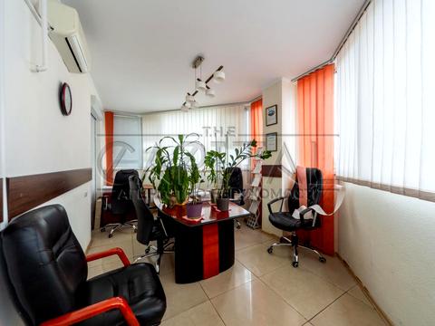 комерційна за адресою Київ, Раїси Окіпної вул., 4