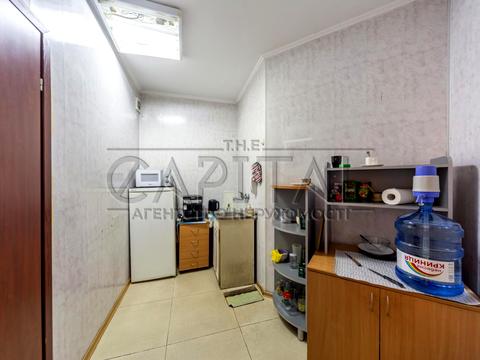 комерційна за адресою Київ, Раїси Окіпної вул., 4