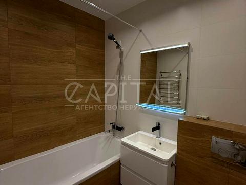 квартира за адресою Київ, Салютна вул., 2к20