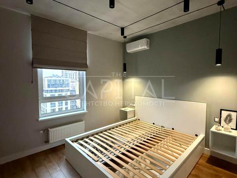 квартира за адресою Київ, Салютна вул., 2к20