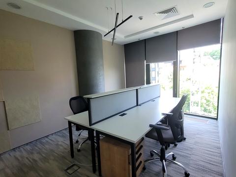 комерційна за адресою Болсуновська вул. (Сергія Струтинського), 13/15