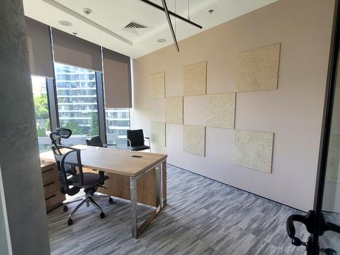 комерційна за адресою Болсуновська вул. (Сергія Струтинського), 13/15