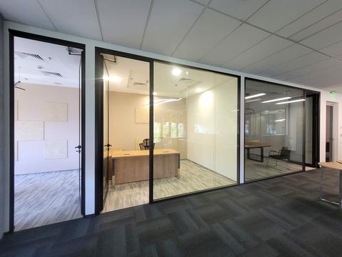 комерційна за адресою Болсуновська вул. (Сергія Струтинського), 13/15