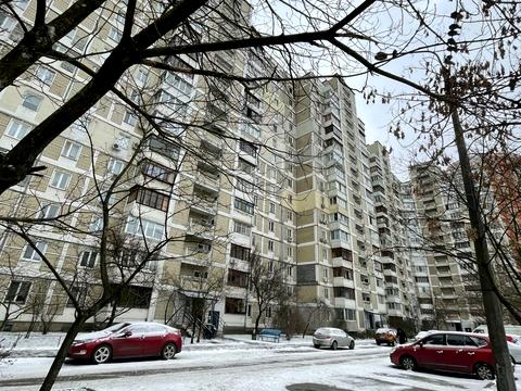 квартира за адресою Срібнокільська вул., 8