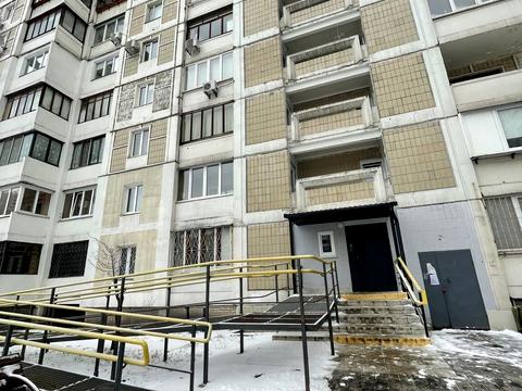 квартира за адресою Срібнокільська вул., 8