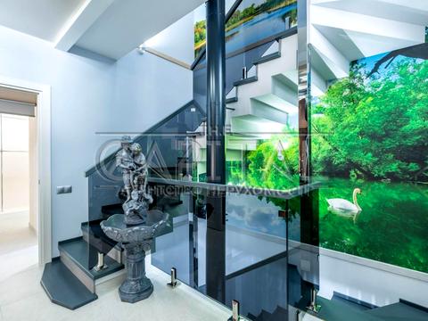 будинок за адресою Лютнева вул.