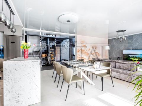 будинок за адресою Лютнева вул.