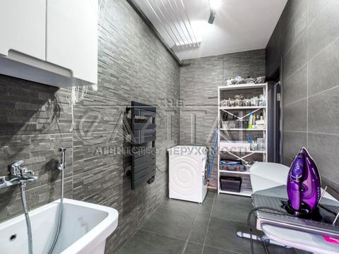 будинок за адресою Лютнева вул.