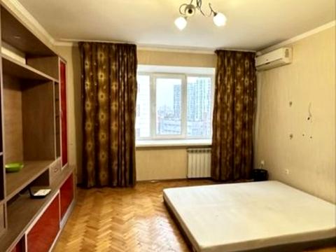 квартира за адресою Патріарха Мстислава Скрипника вул., 40-А