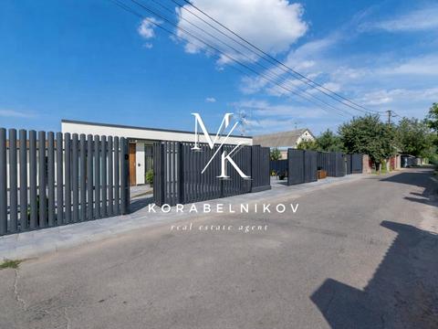 будинок за адресою Шкільна вул., 44