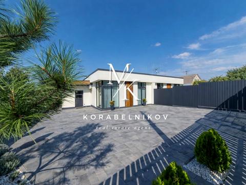 будинок за адресою Шкільна вул., 44