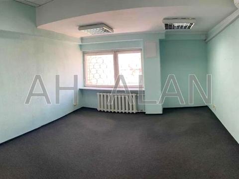 комерційна за адресою Антоновича вул. (Горького), 103-А