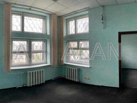 комерційна за адресою Антоновича вул. (Горького), 103-А