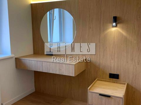 будинок за адресою Поезії вул. (Грибоєдова)