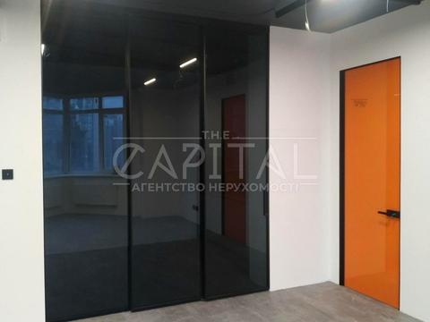 комерційна за адресою Андрія Верхогляда вул. (Михайла Драгомирова), 14-А