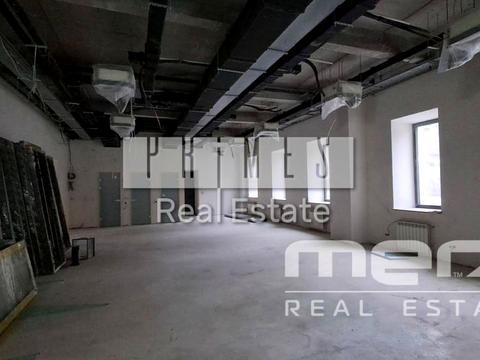 комерційна за адресою Жилянська вул., 97