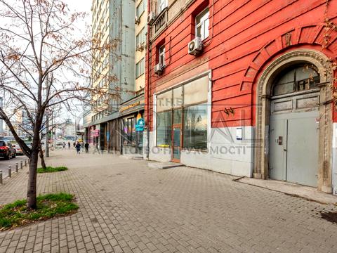 комерційна за адресою Тараса Шевченка бульв., 58