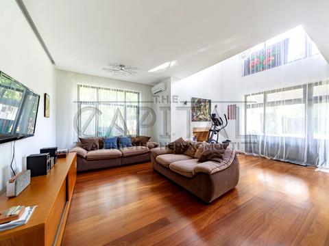 дом по адресу Патріарха Володимира Романюка ул. (Жовтнева)