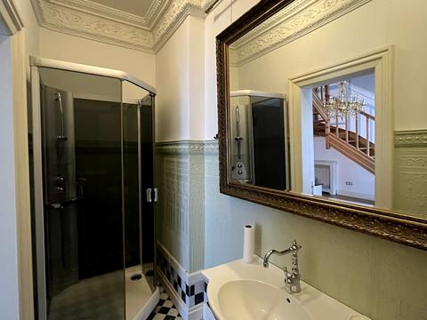 квартира за адресою Кропивницького вул., 8