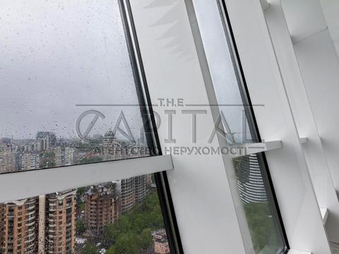 комерційна за адресою Лесі Українки бульв., 23