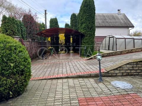 будинок за адресою смт. Козин, Київська вул.